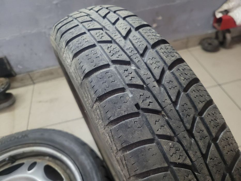 Продам 135 70 r 15 зимнюю резину с дисками на Smart