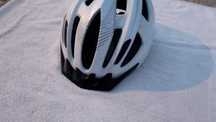 Capacete de bicicleta com luz