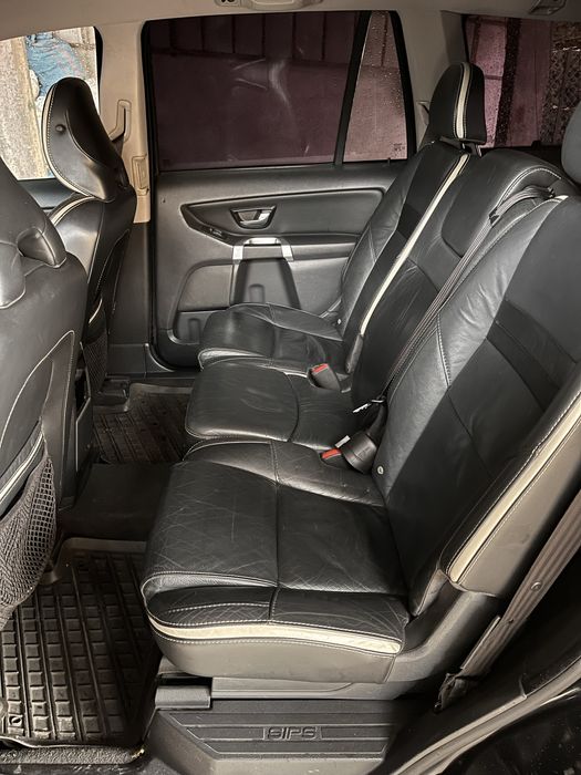 Volvo xc90 2,4 D5 -7 osobowy 4x4