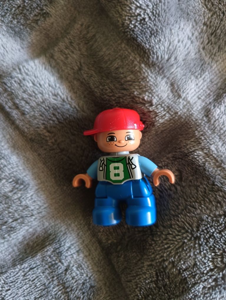 LEGO Duplo chłopiec w koszulce 8