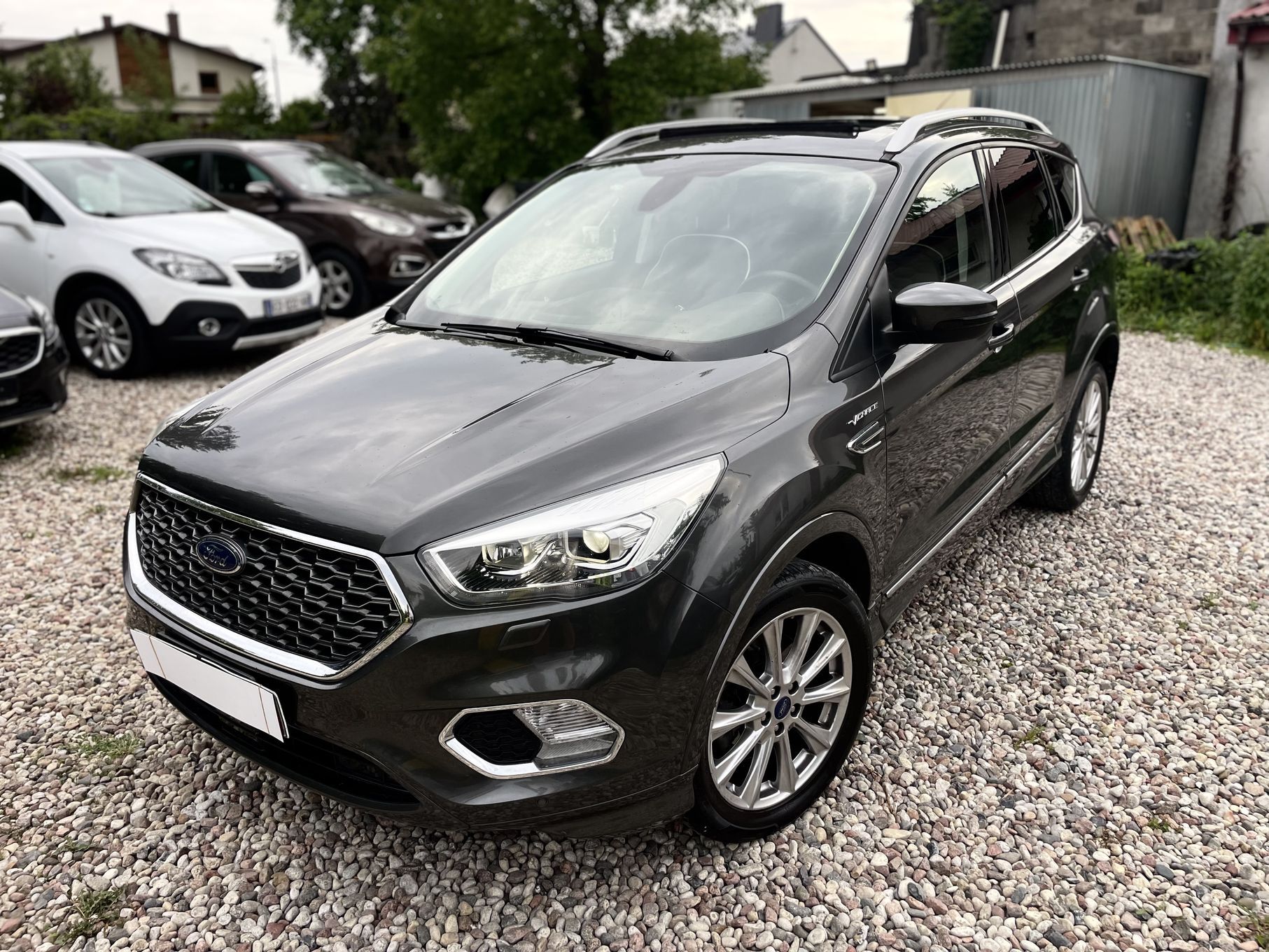 Ford Kuga Lift*Vignale*Panorama*Skora*Kamera*Sony*Park Assist*Org Lakier+Org Km*