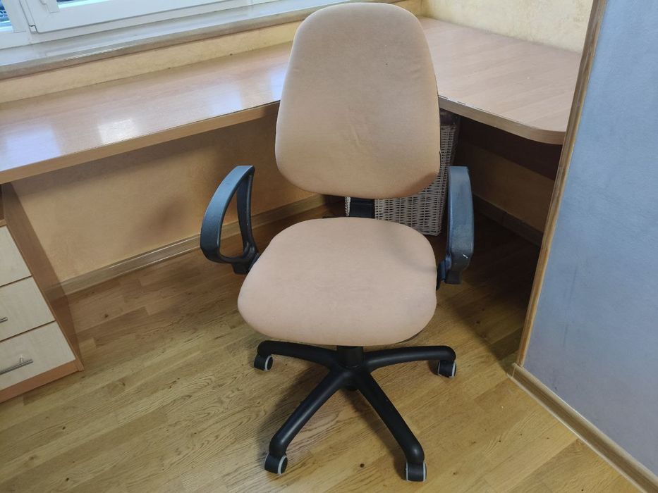 Продається крісло на колесах