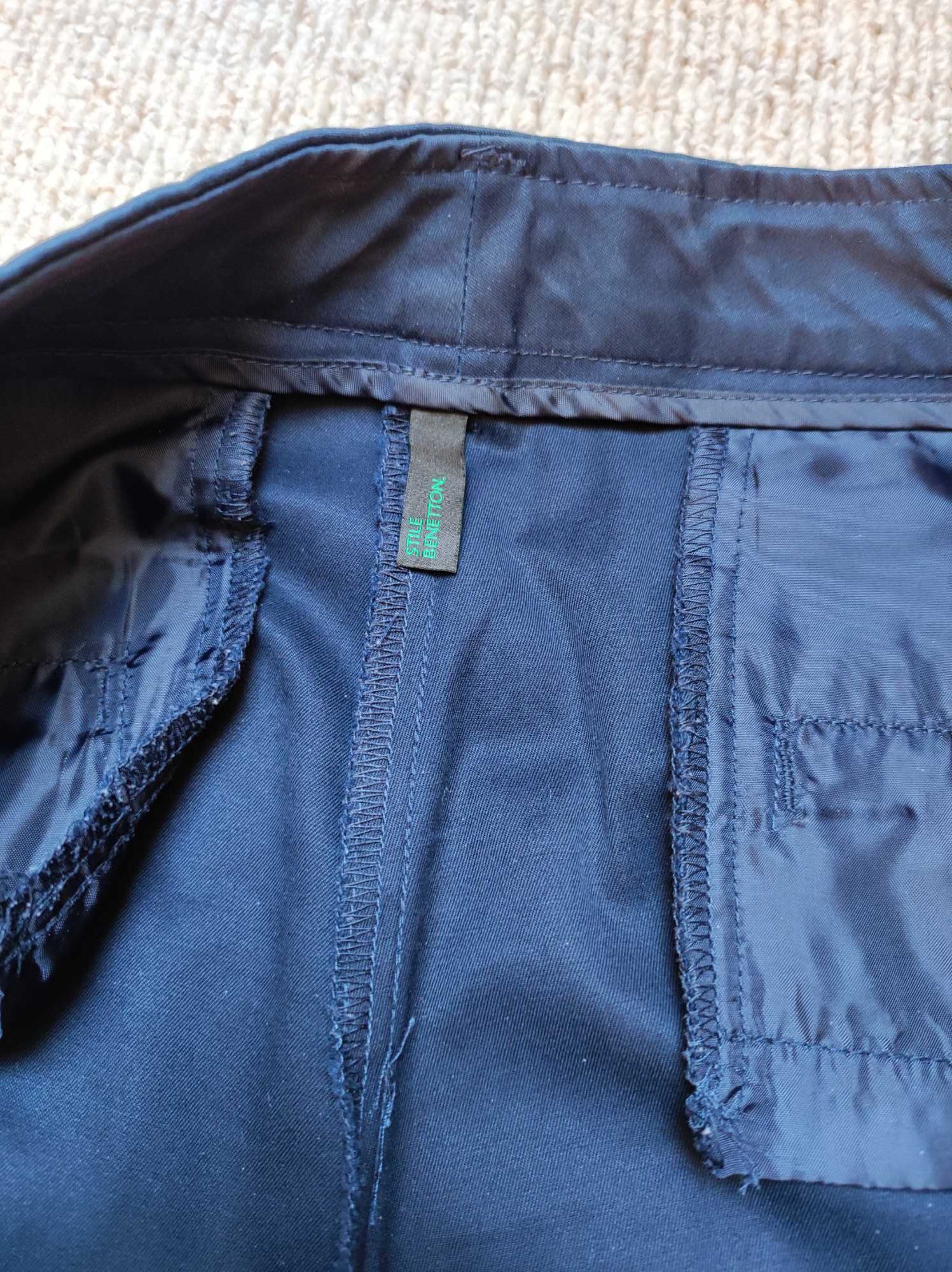 Spodnie bawełniane o długości  7/8 rozm. 42 firmy Benetton