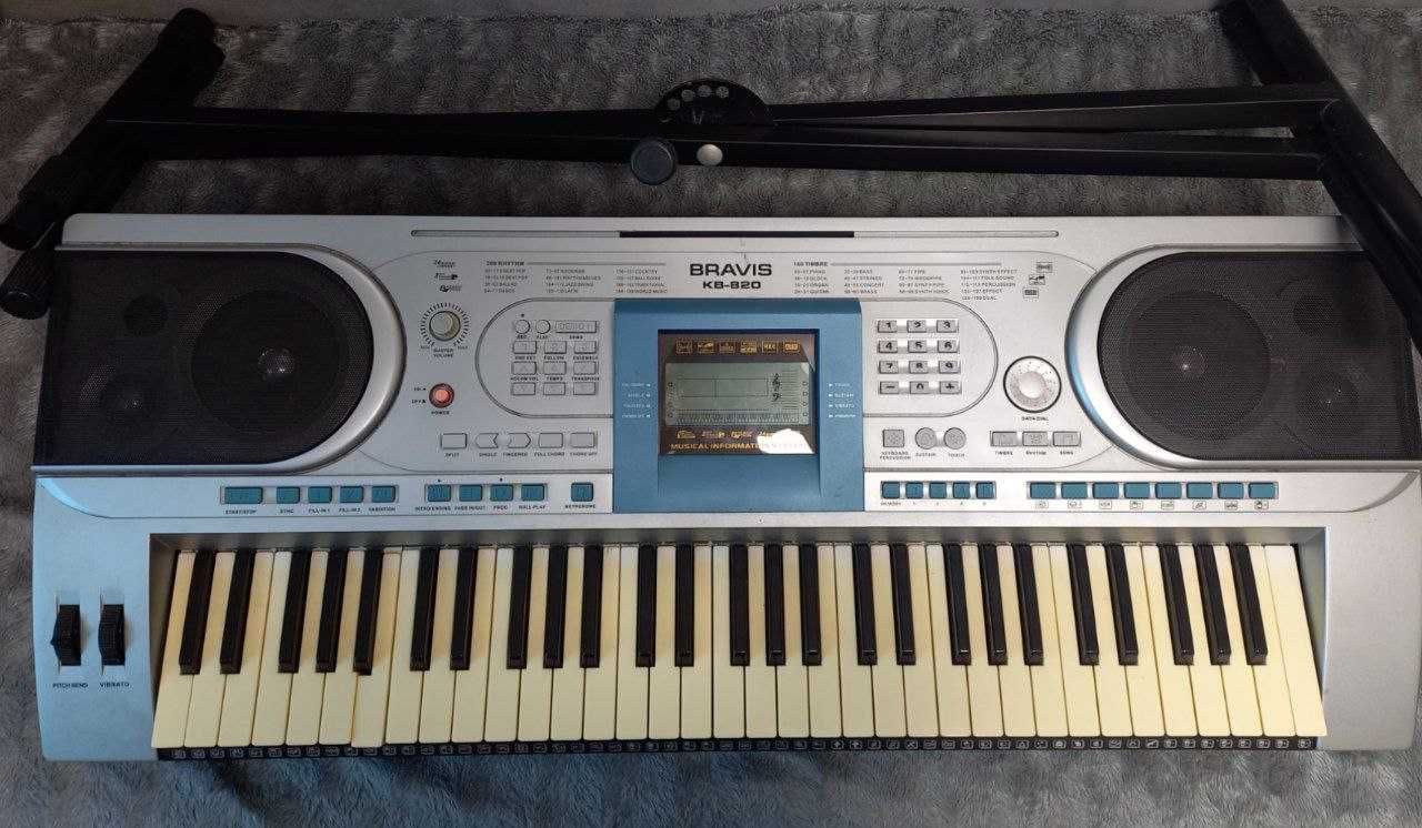 BRAVIS KB-820 MIDI Синтезатор