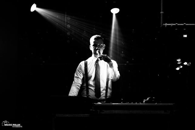 Oprawa muzyczna DJ Wodzirej studniówka wesele 18nastka jubileusz