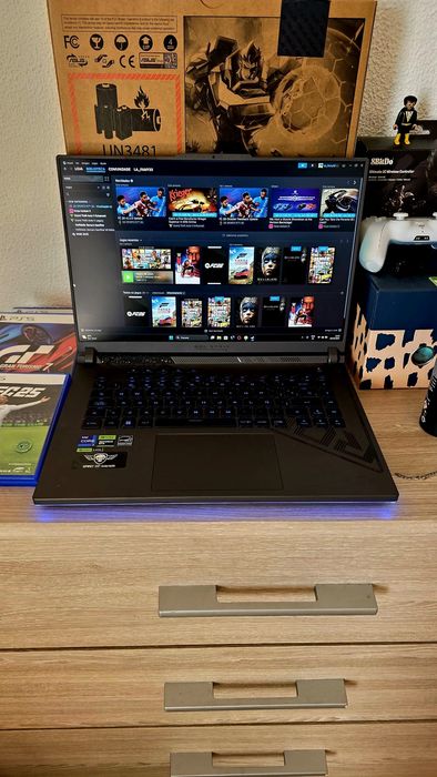 Portátil asus strix