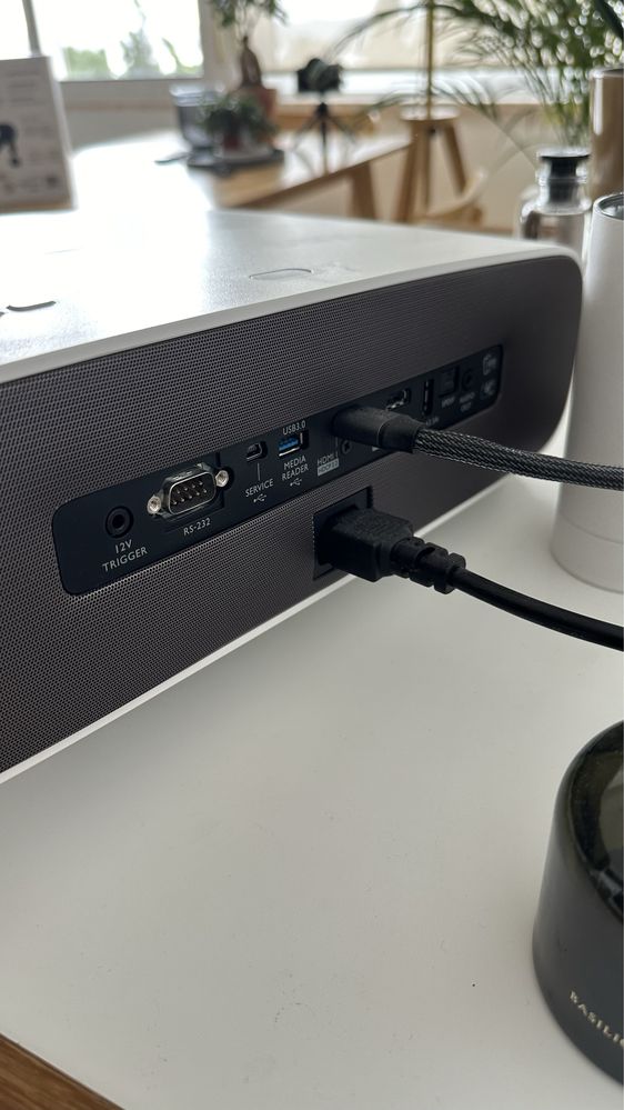 Projector  Benq W2700 | 4K HDR Home Theater / Cinematic color