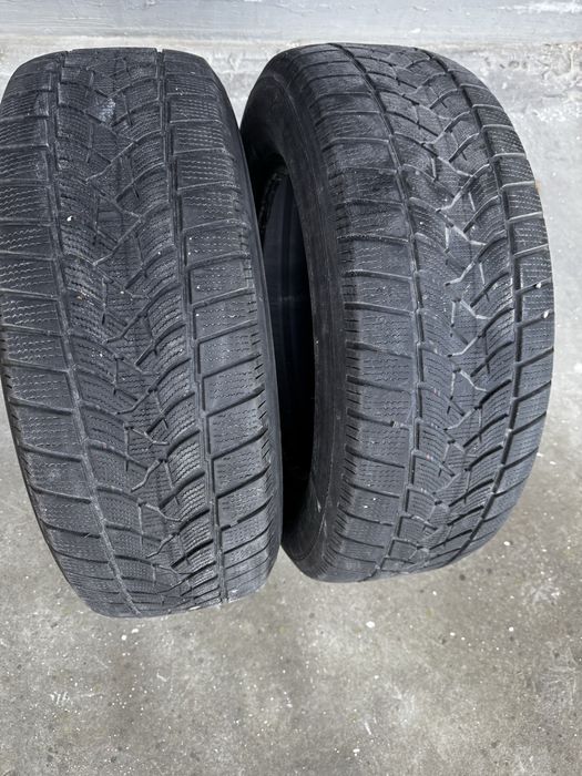 Opony zimowe 2 sztuki 235/65 R17 winter sport 5 suv