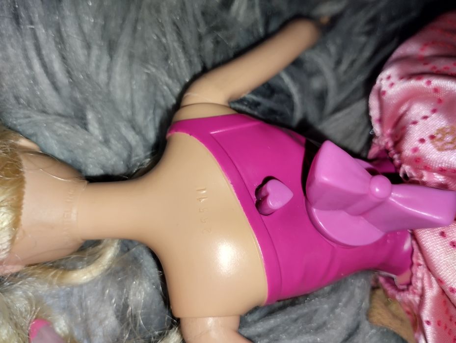 Lalka Barbie Akademia księżniczek zmieniająca suknie