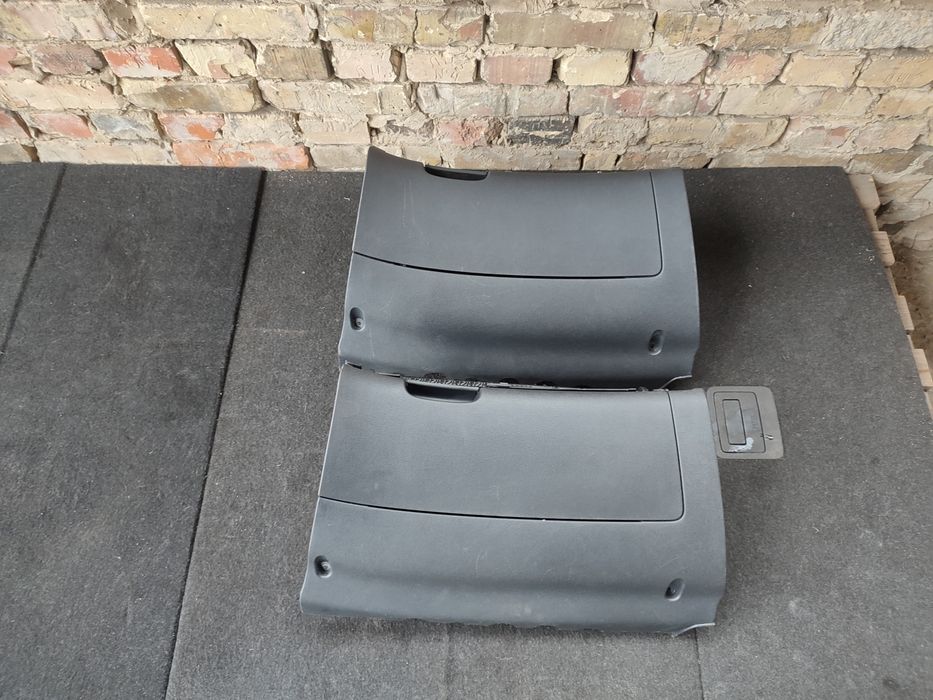 Бардачок Шкода Октавія А5 бардачок пасажира салона Skoda Octavia A5