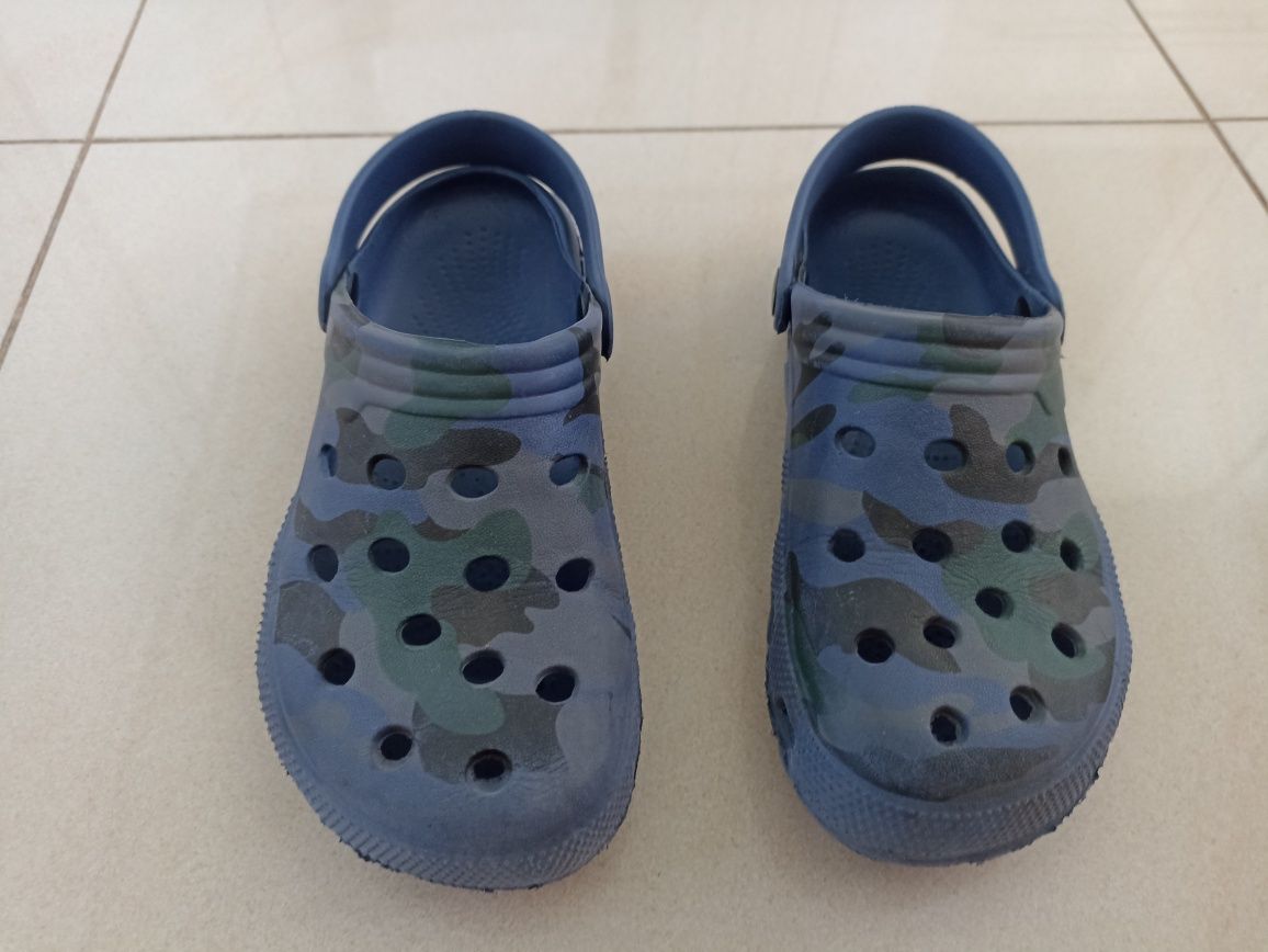 Buty crocs dla chłopca rozmiar 33