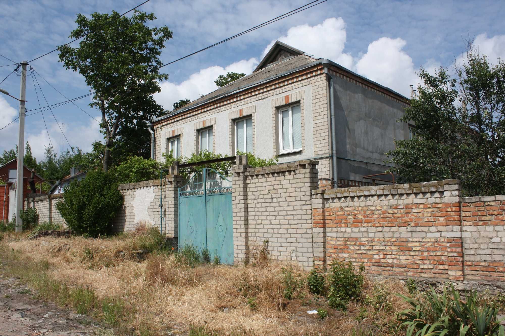 Продам великий цегляний будинок в Миколаєві