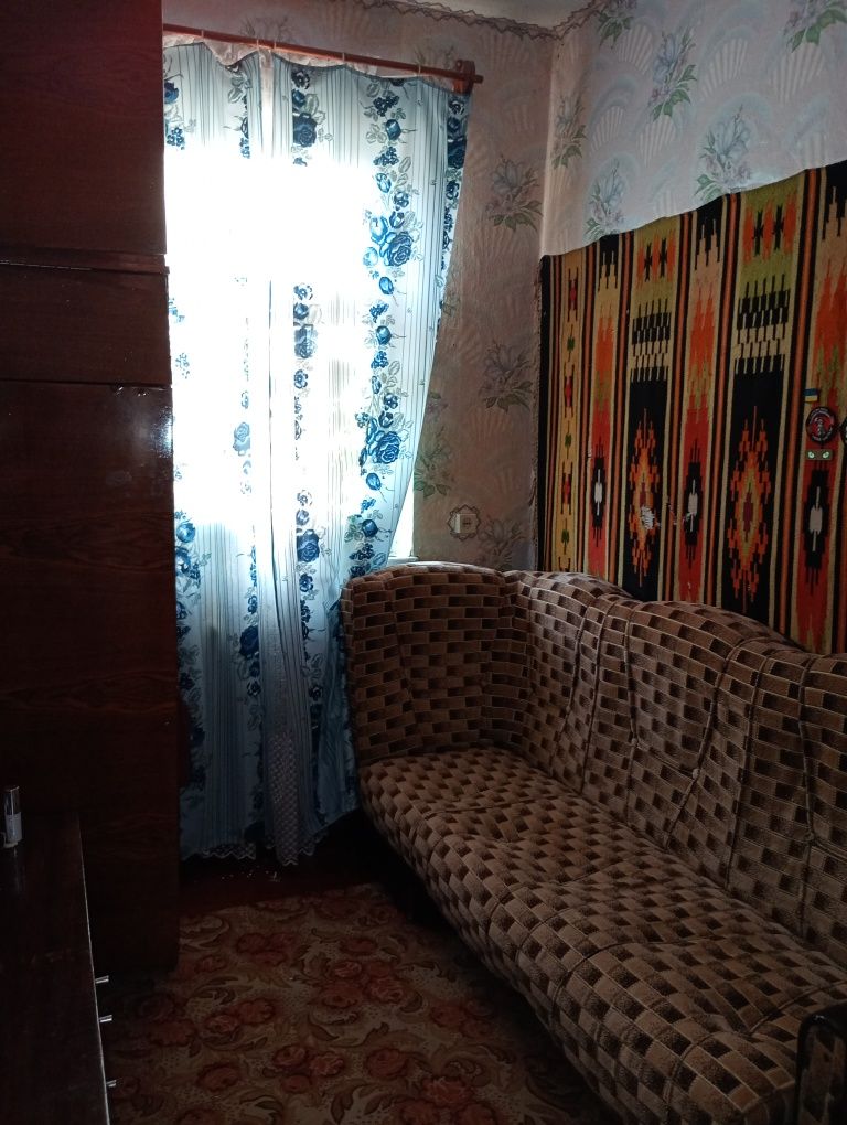 Здам невеличку кімнату