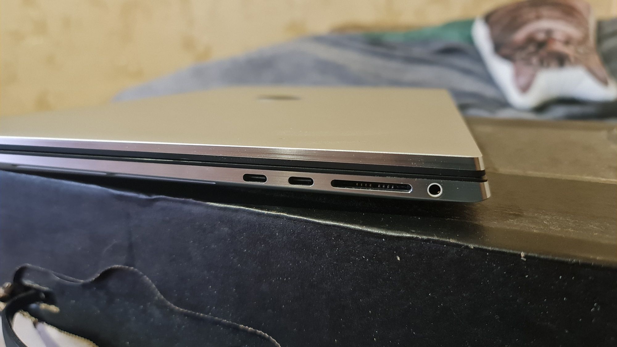 Продам DELL XPS 9700 - потужний ноутбук , преміум класу