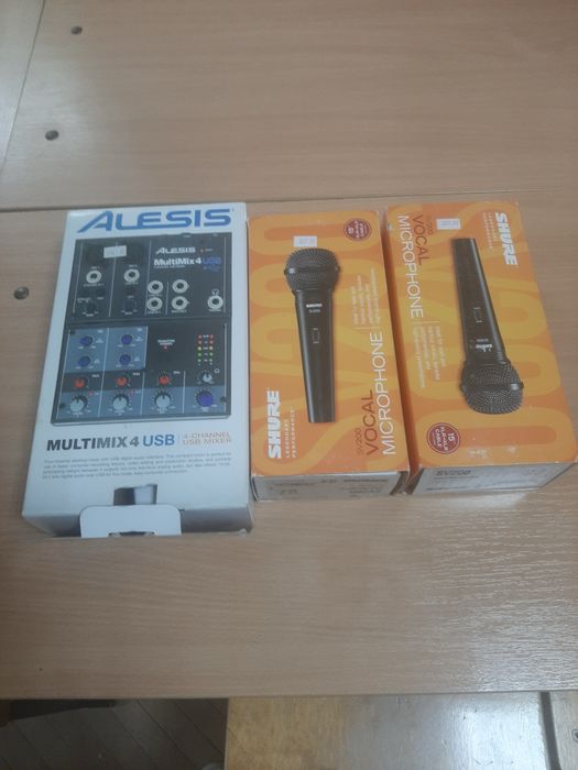 Продам мікшерний пульт і два мікрофони !
