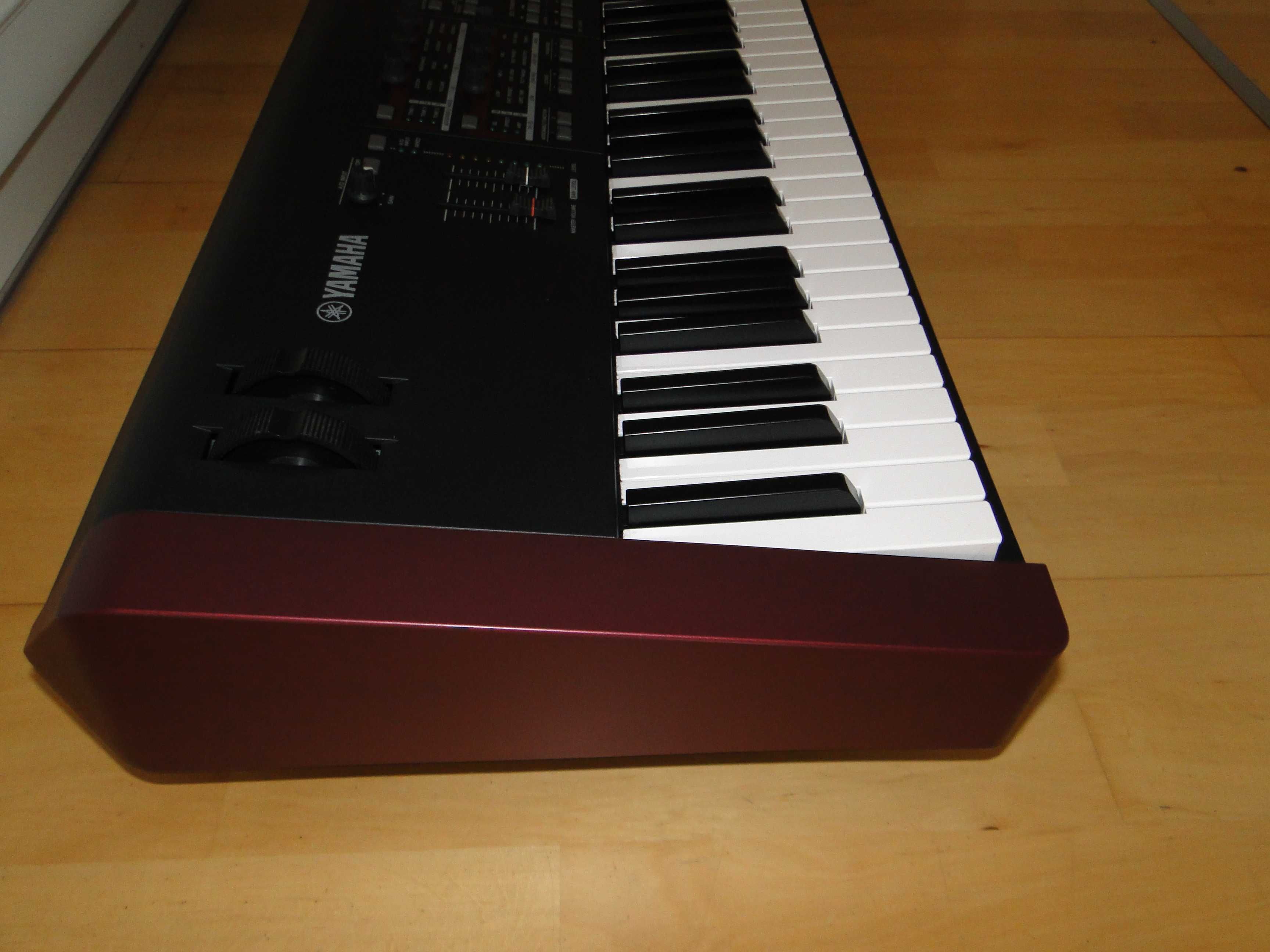 Zawodowy Syntezator Workstation Piano YAMAHA MOXF8.Piękny Stan.Okazja