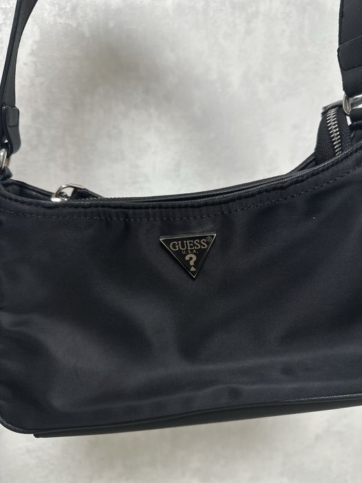 Сумочка від Guess