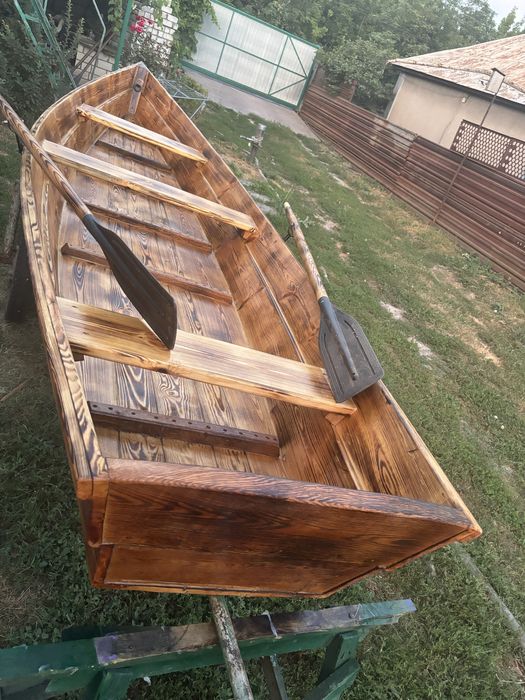 Продам човен