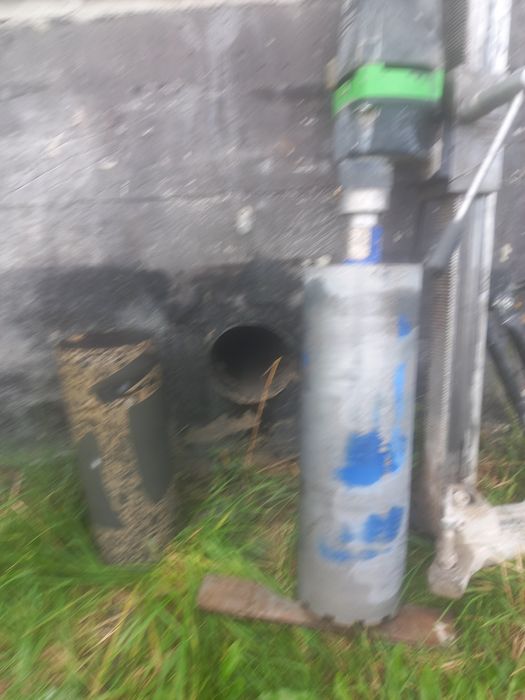 Алмазне свердління ( буріння) отворів