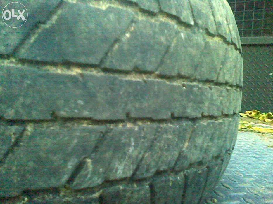 Pneu 205/70 R14.