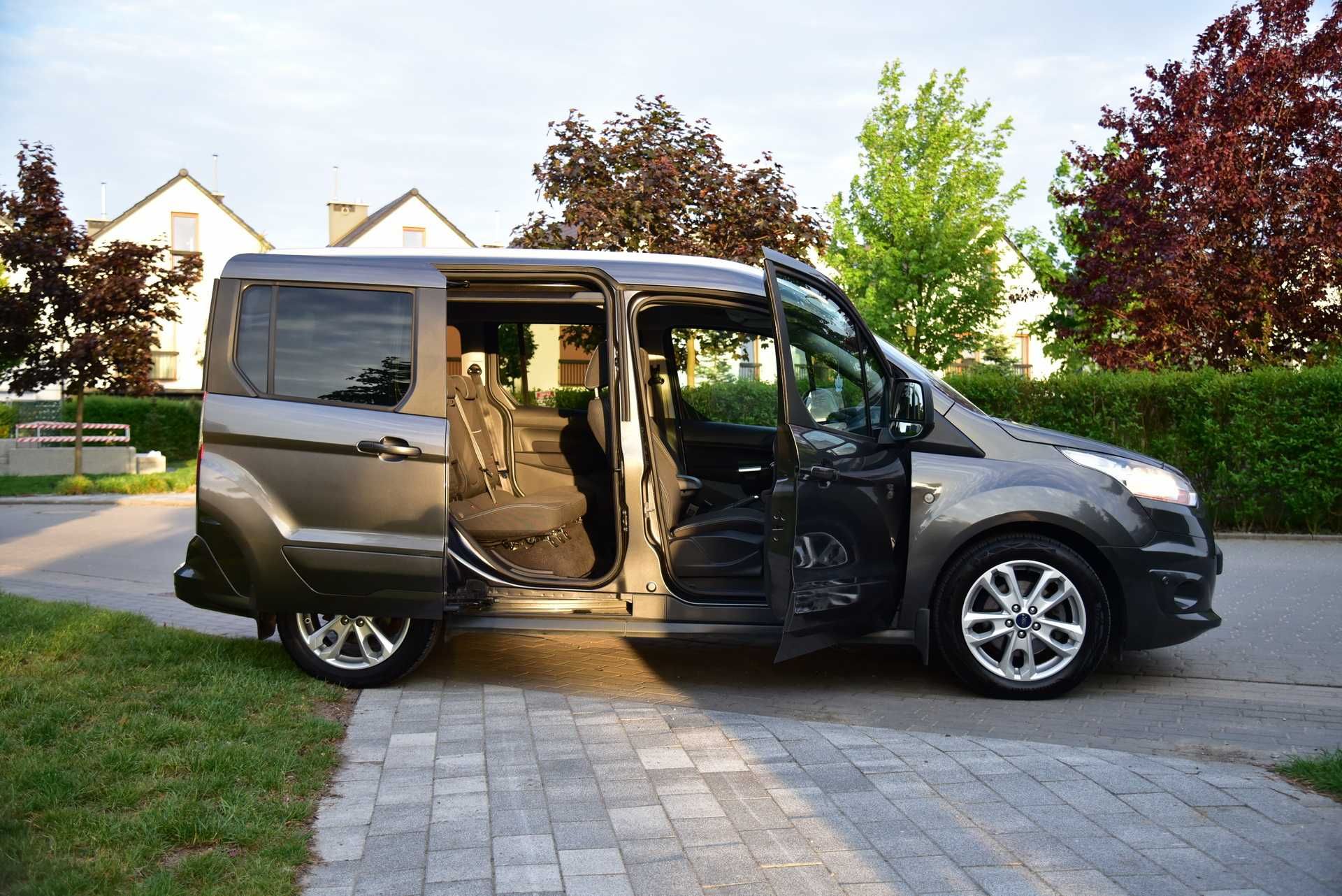 Ford Transit Tourneo Connect Titanium 1-szy właściciel salon Polska