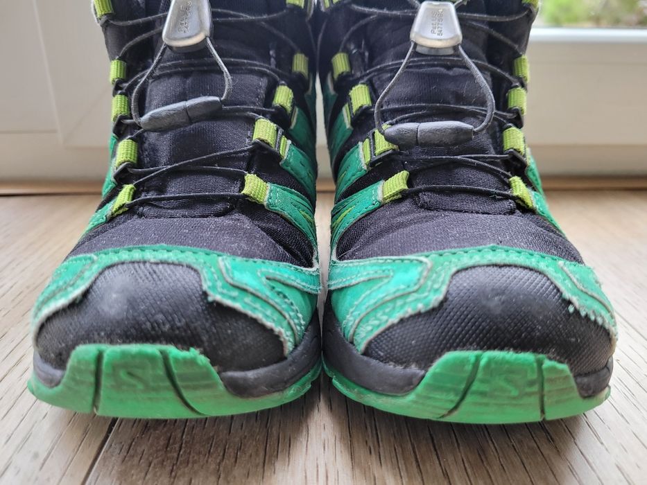 Salomon r.32 buty trekkingowe na jesień/zimę.