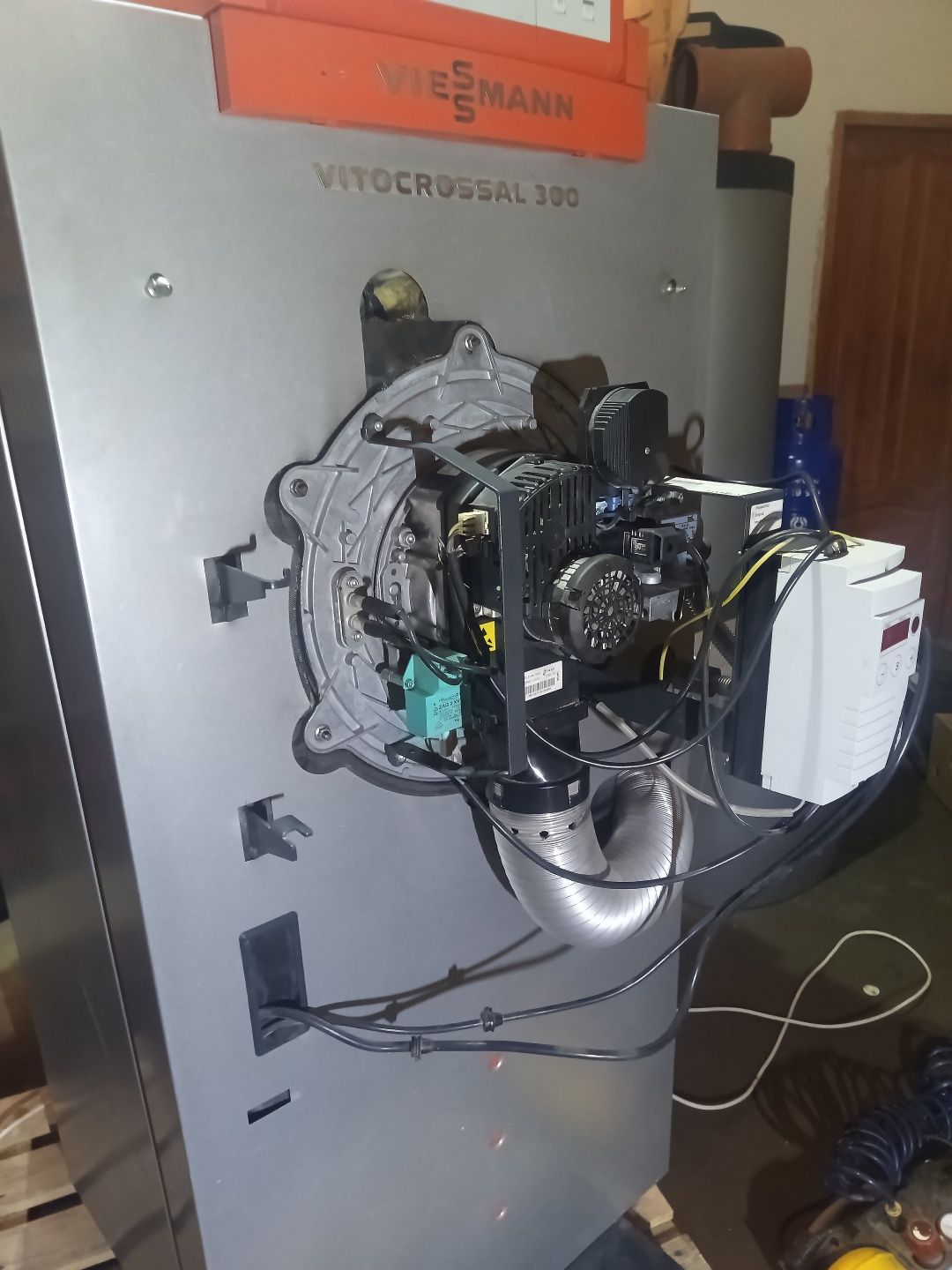 Viessmann Gazowy piec  ,kocioł kondensacyjny vitocrosal 300