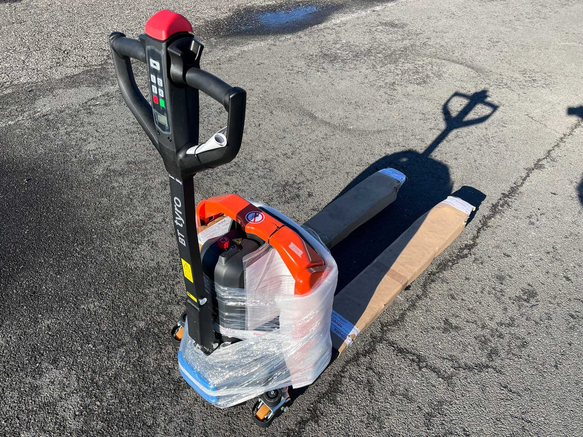 NOWY Paleciak elektryczny BT TYRO PTE20N - 2024 rok