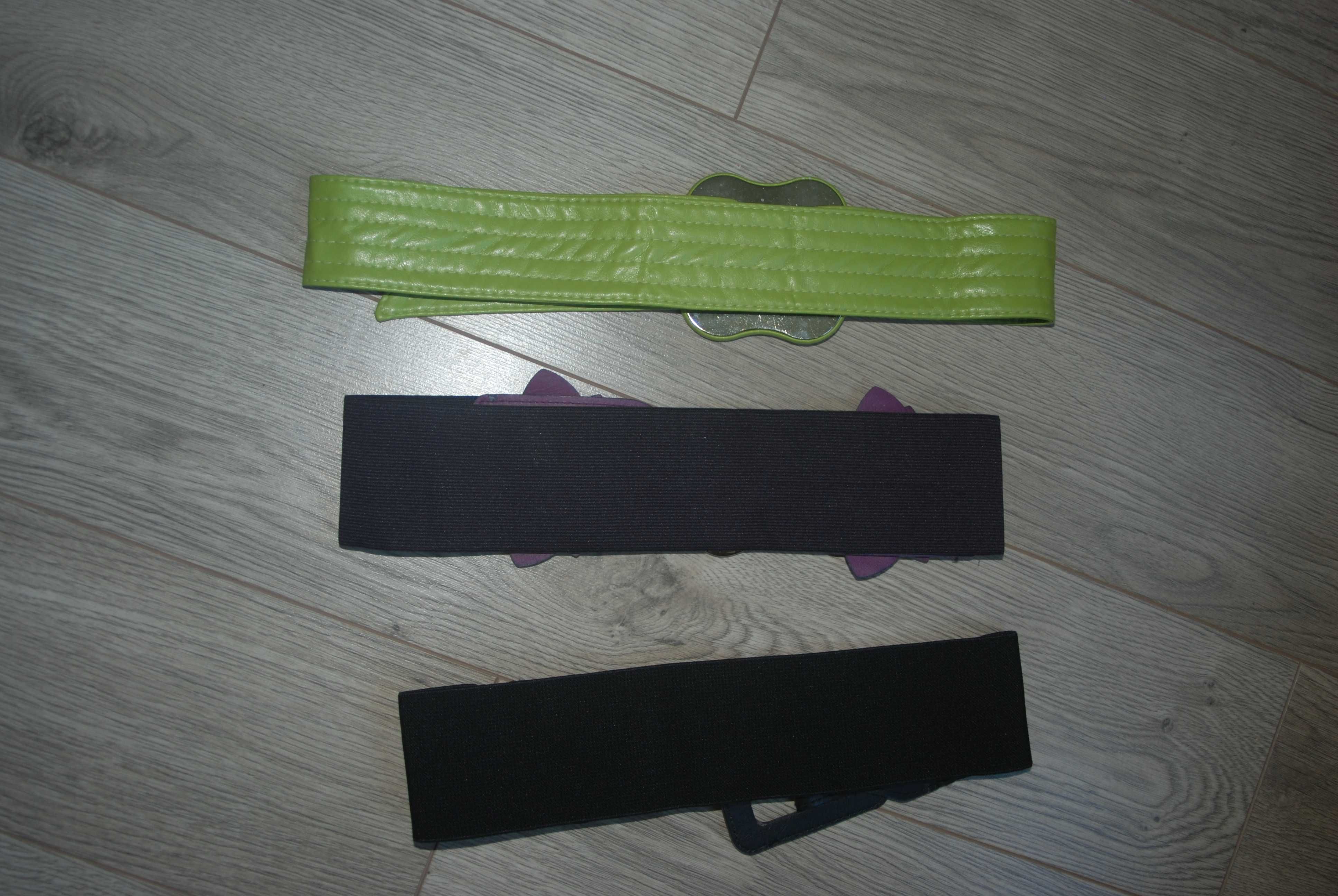 Trzy szerokie paski