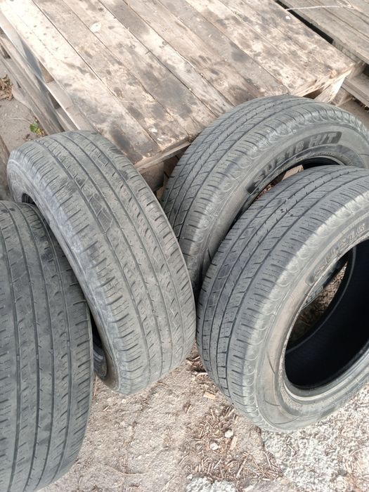 Шини всесизонні.225 65 17
