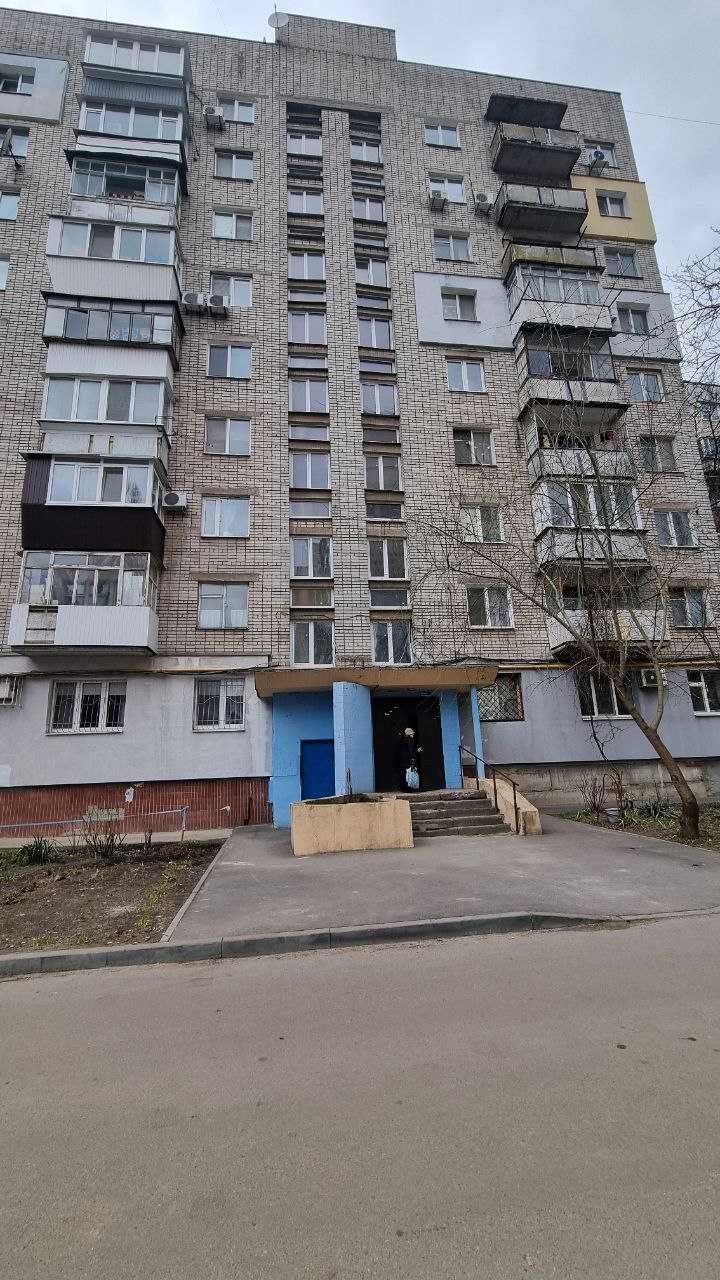 Нова ціна.Продам 1 к.квартира 12квартал, Гладкова, пр.Б.Хмельницького