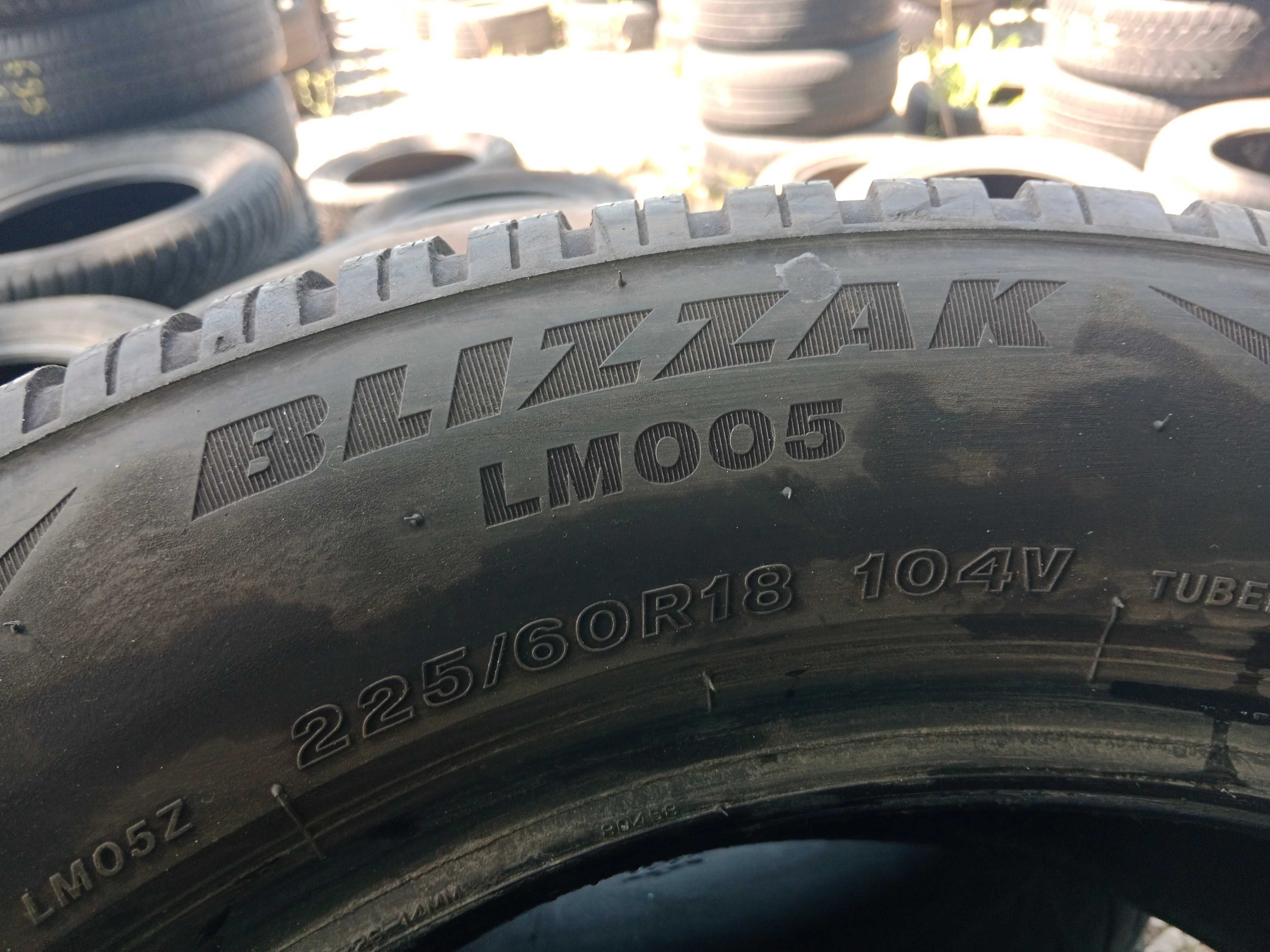 Opona używana 225/60R18 Bridgestone Blizzak LM005 1szt.