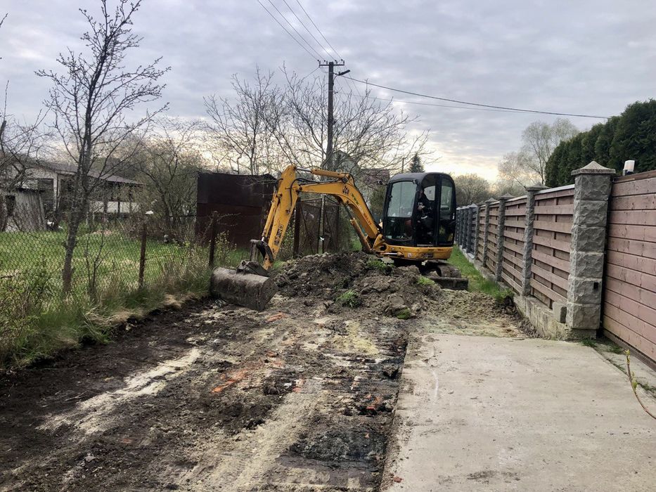 Чистка ділянок. Зрізнання та Корчування дерев, пнів. Львів та область.