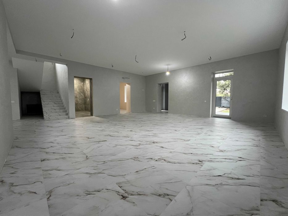 Продам новый 2-этажный дом с ремонтом в Подгородное, Ермолаевка