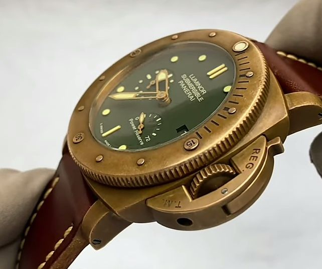 Механічний годинник автопідзавод Luminor Submersible Panerai bronze