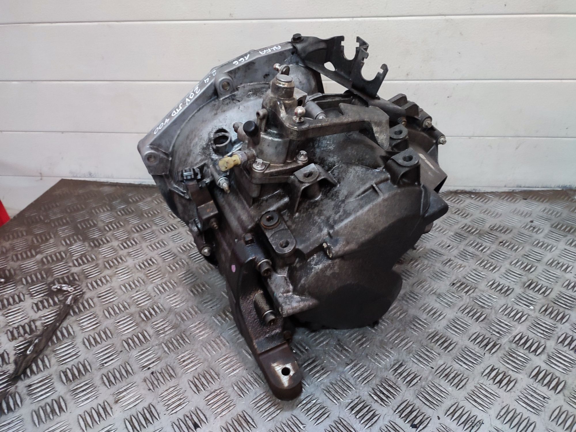 Alfa Romeo 166 2.4 JTD 20V skrzynia biegów