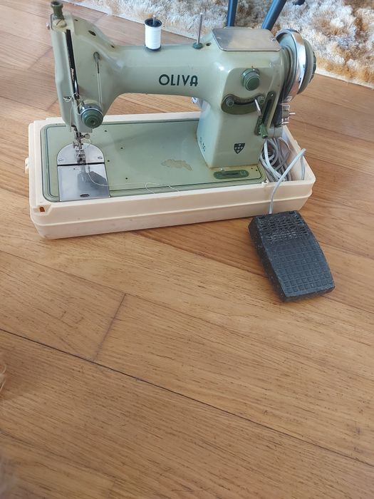 Maquina de Costura Eléctrica Portátil