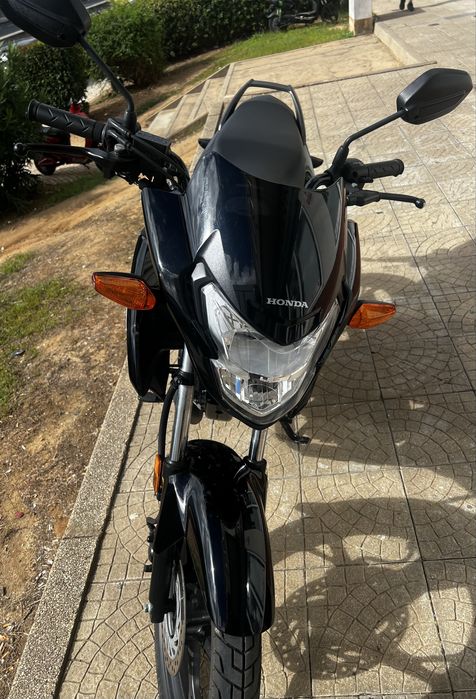 Honda CB 125 F Como nova