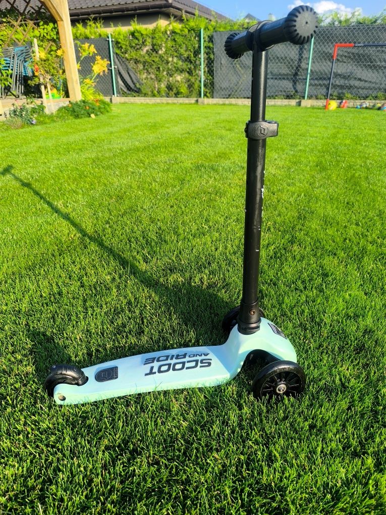 Hulajnoga scoot and ride świecące koła led