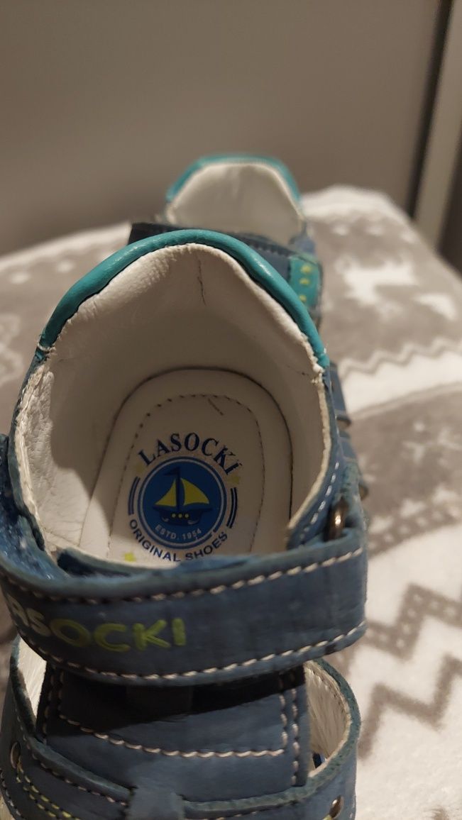 Sandałki Lasocki 22