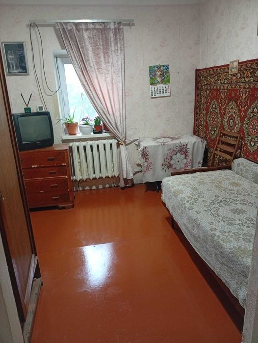 Сдам в долгосрочную аренду комнату в частном доме у м. Деміївська