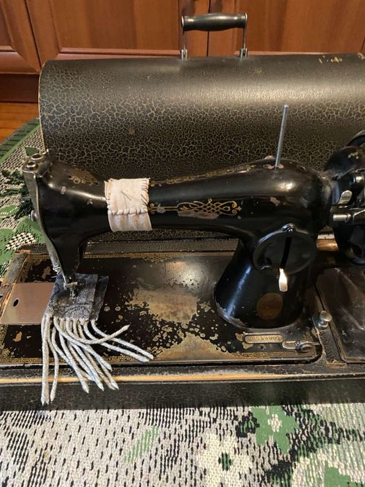 Ручна швейна машинка