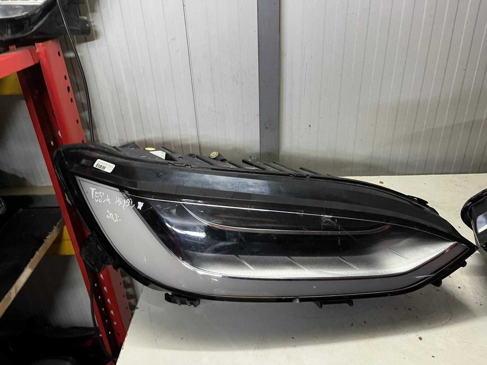 Par de Faróis Tesla Model X