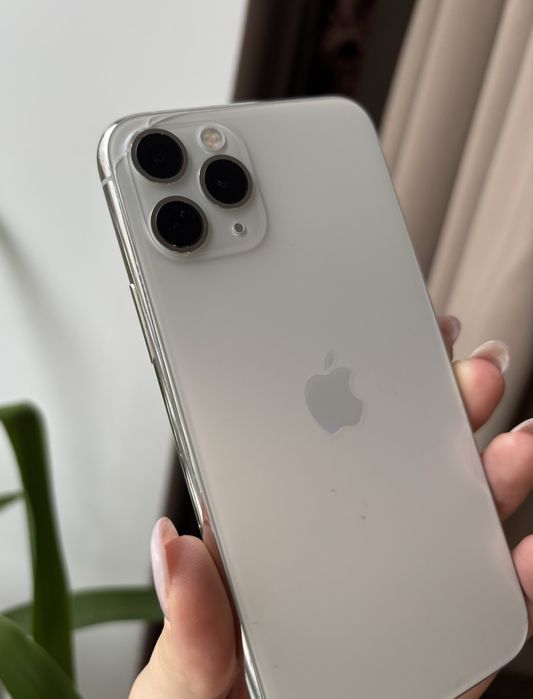Телефон iPhone 11 Pro 64 Гб