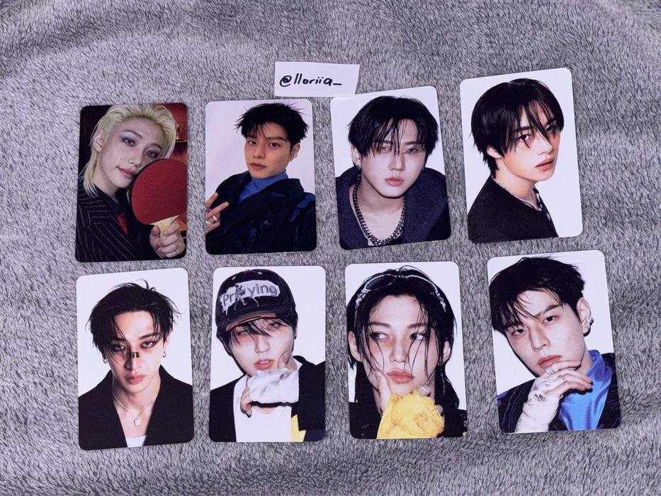 Офіційні картки Stray Kids