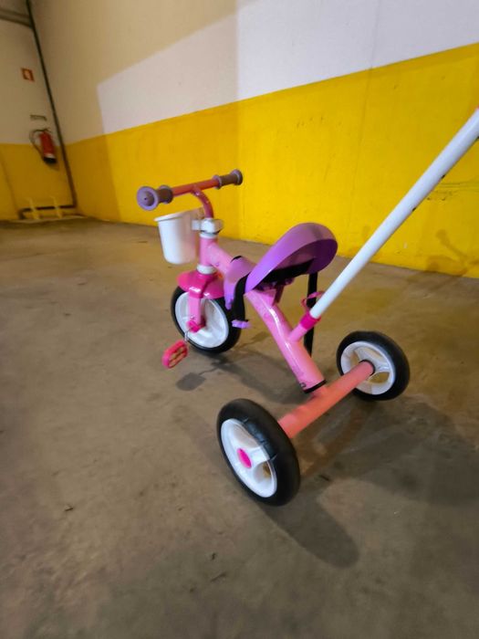 Triciclo de menina