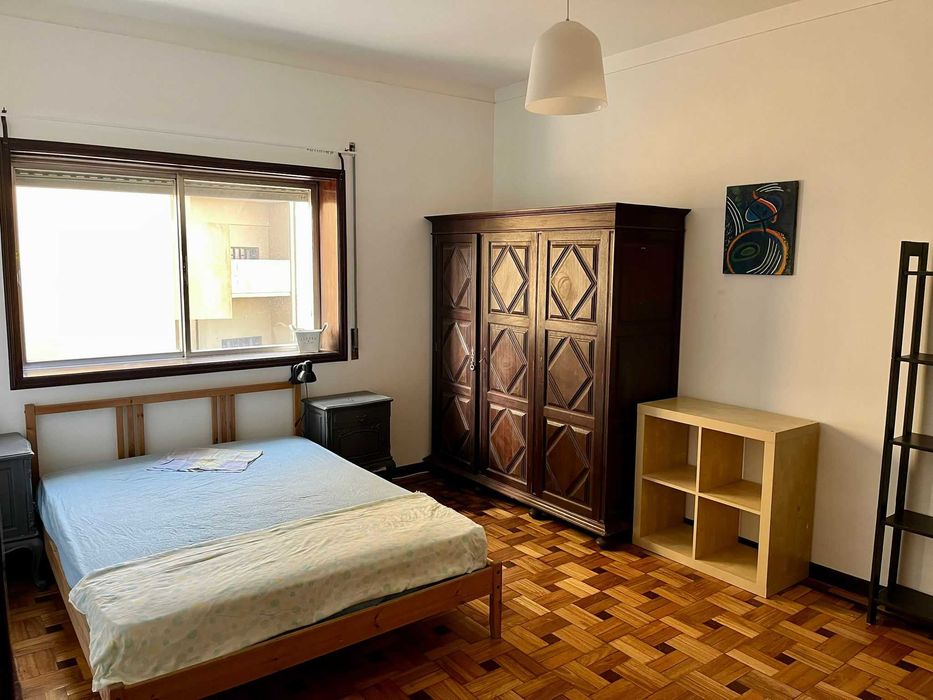 Quarto - Praça do Marquês, Porto