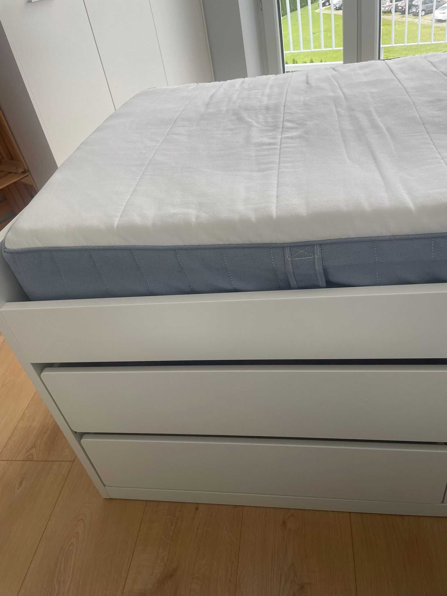 Łóżko ikea släkt z materacem