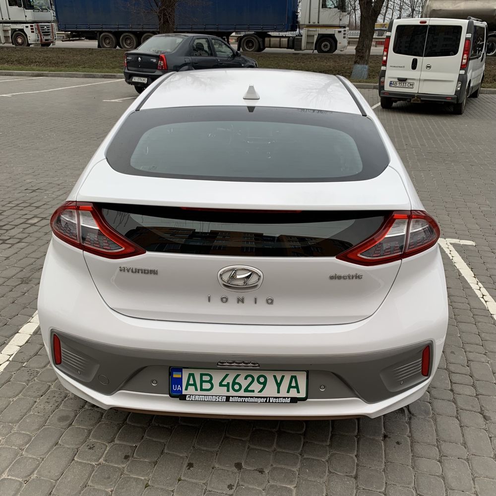 Hyundai ioniq 2017 рік 86 тис. Свіжопригнаний SOH 100%