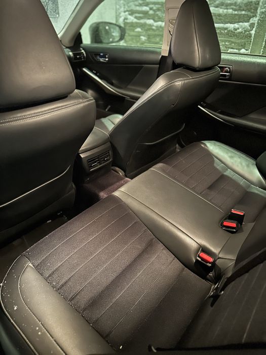 Lexus is300h hybryda sprawny jezdzacy FV23% rwd